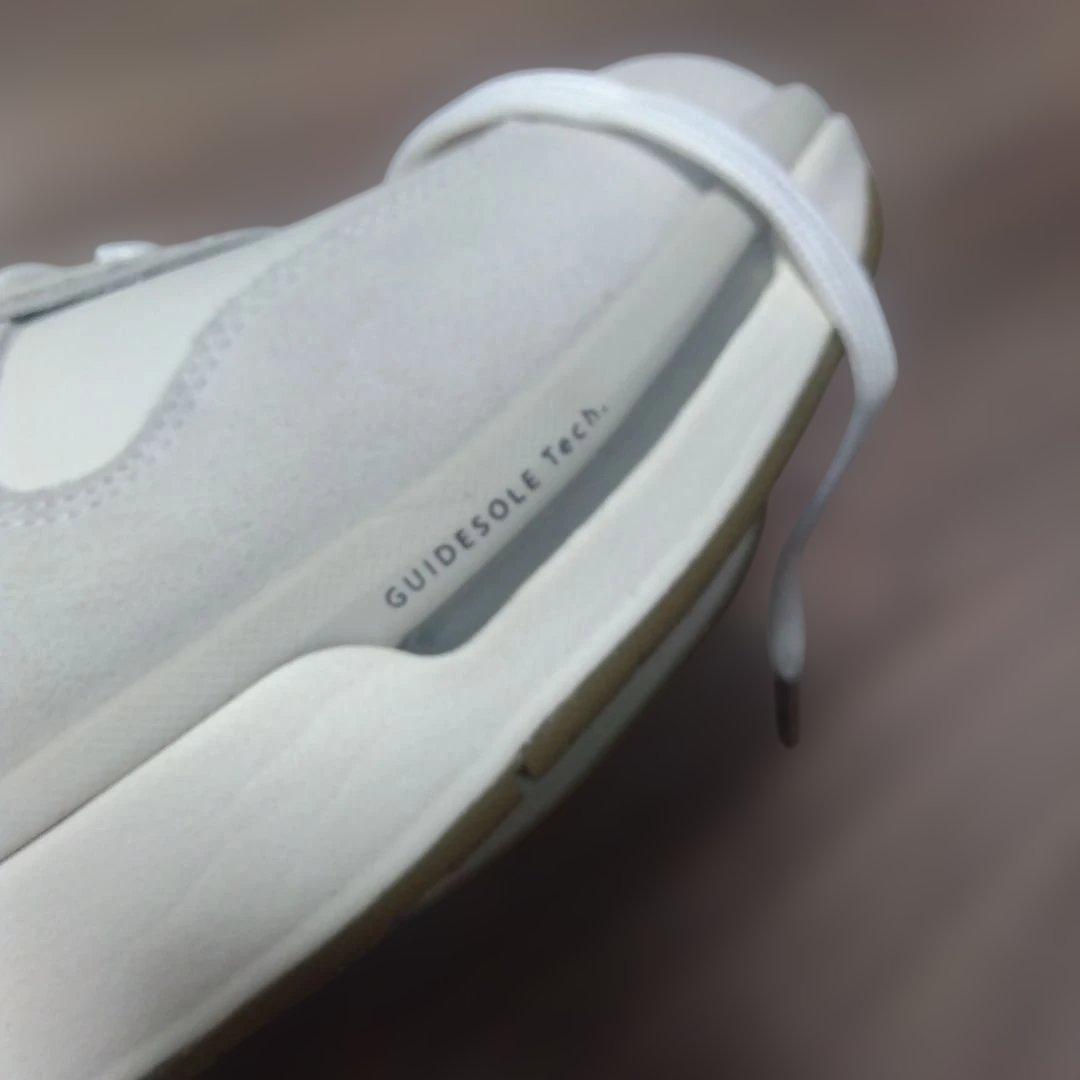 ASICS　アシックス　スニーカー
