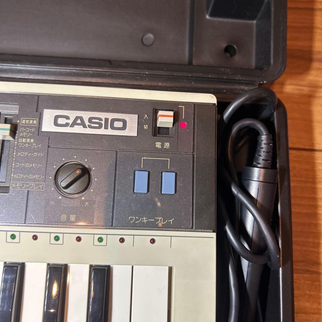 カシオ　シンセサイザー　キーボード CASIO Casiotone MT-70