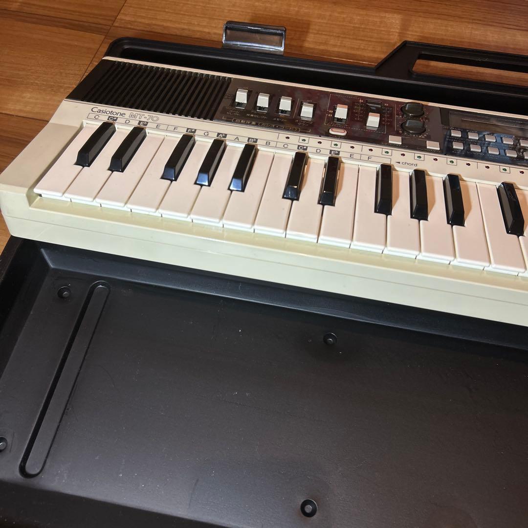 カシオ　シンセサイザー　キーボード CASIO Casiotone MT-70