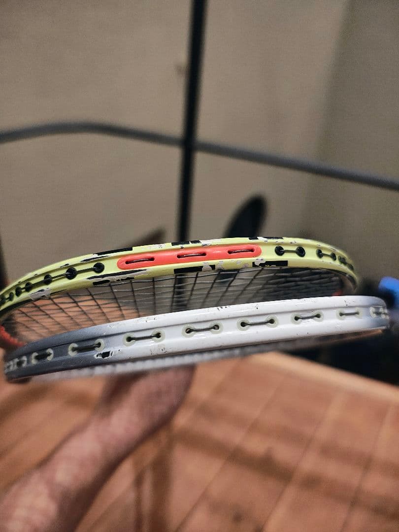 バドミントンラケット、ナノフレア２００、WUCHT P5　ジャンク（修理済み）