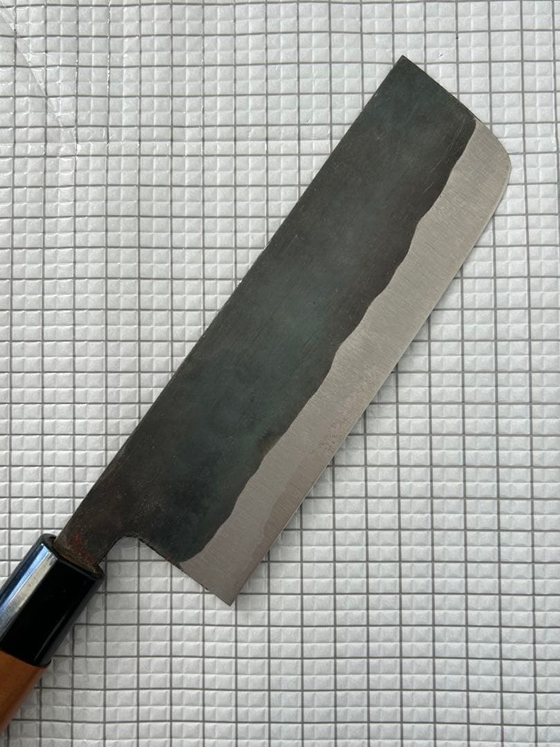 包丁 菜切包丁 菜切 安来鋼青紙２号 165mm 黒打ち チェリーシノギ柄 ②
