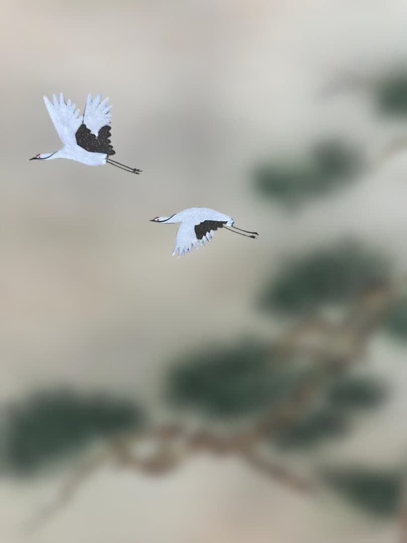 【縁起物】掛け軸 赤富士 飛鶴 松 泰山銘 桐箱付き 吉祥画 正月・祝事に