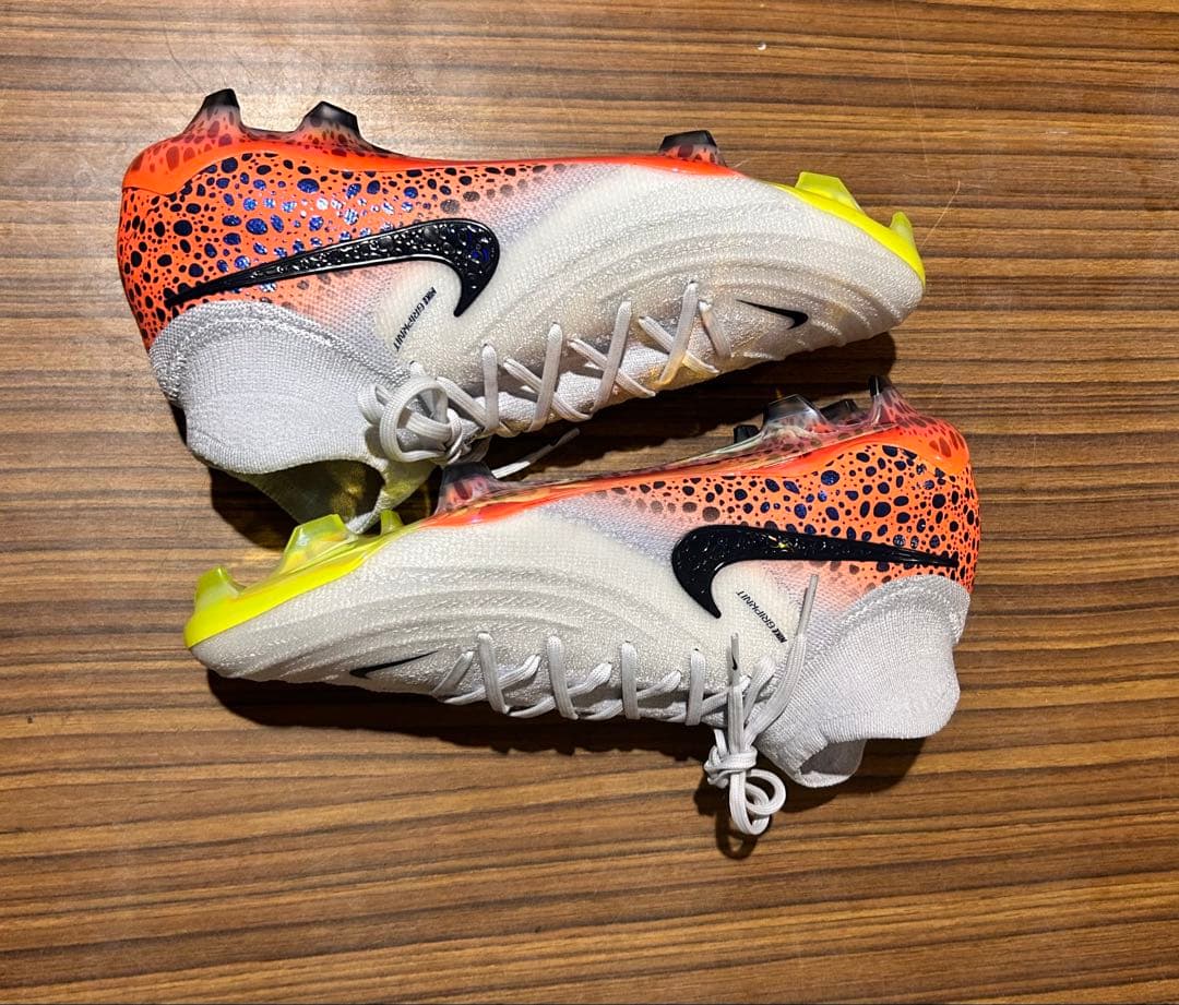 Nike サッカースパイク　ファントム ルナ2