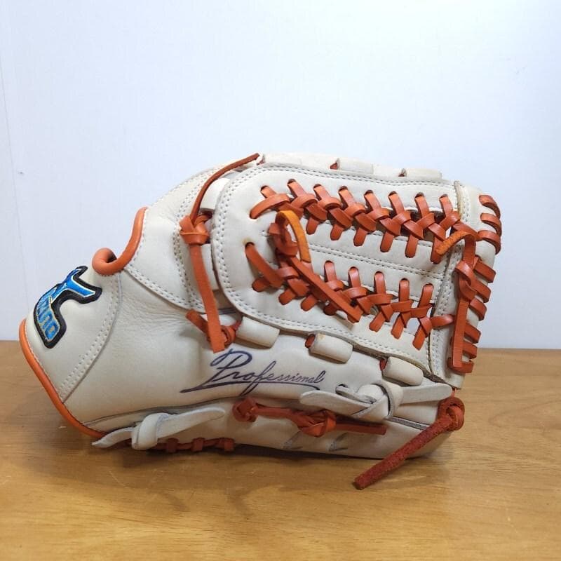 ミズノ 小笠原道大モデル 廃盤品 激レア 限定 巨人カラー 内野用 軟式グローブ
