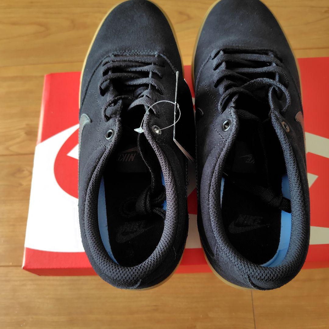 Nike ブラック スエード スニーカー
