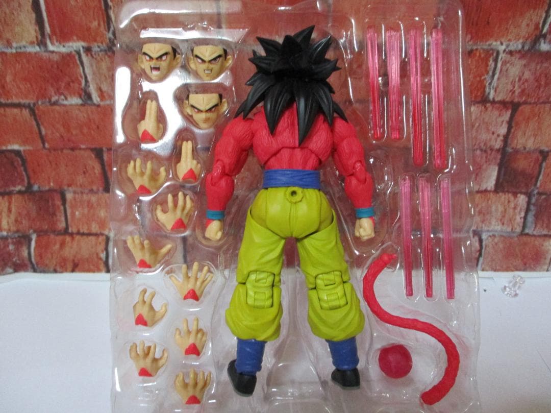S.H.Figuarts フィギュアーツ スーパーサイヤ人４ 孫悟空