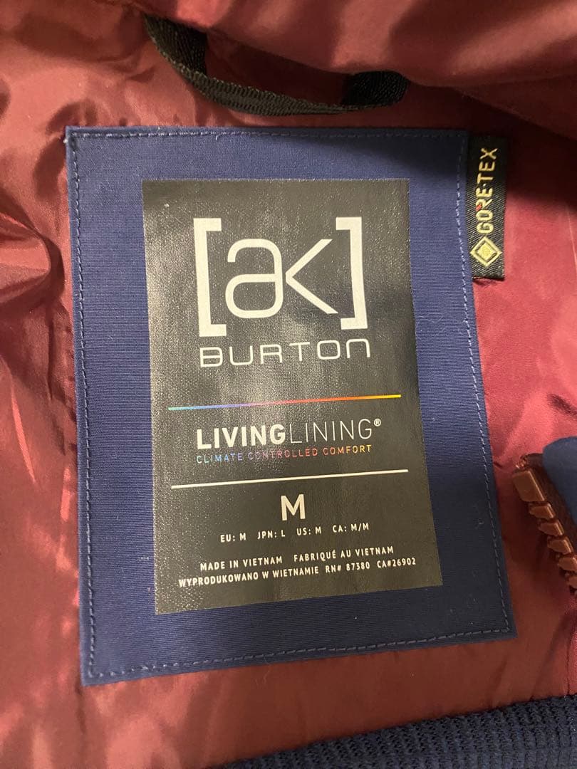 burton ak ジャケット　mサイズ