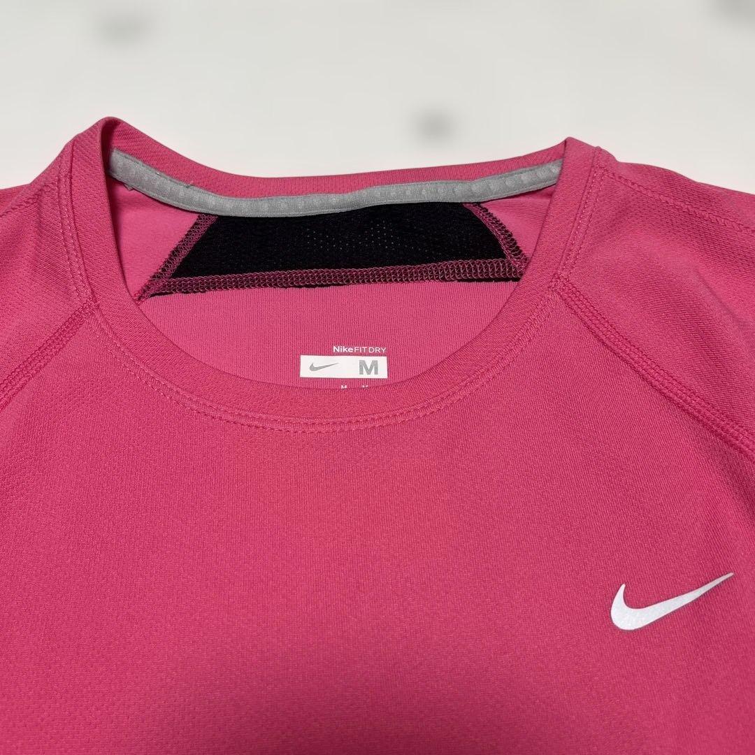 【新品未使用】NIKEウィメンズトレーニングウェアセット　ブラック＆ピンク