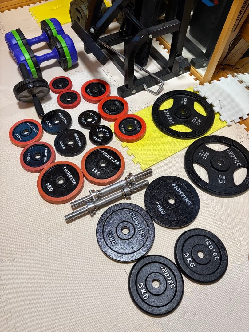 ダンベル、バーベルトレーニングセット ベンチ付き中古品　引き取り限定