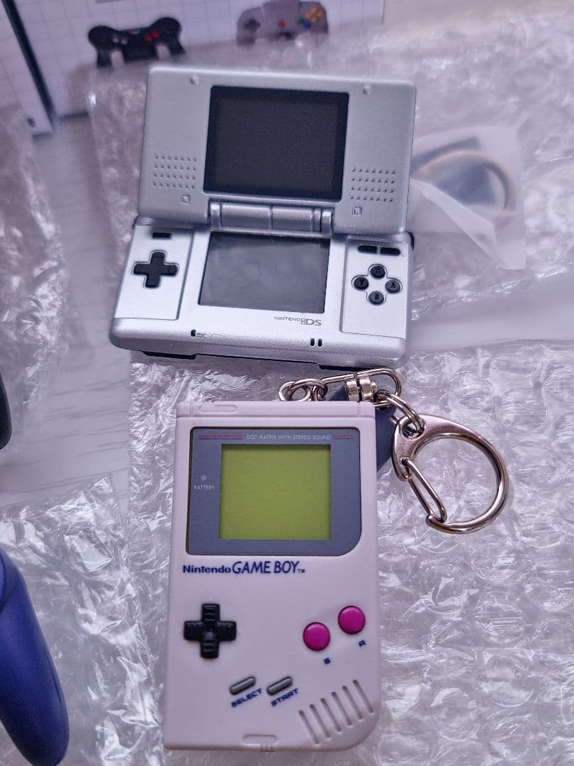 ニンテンドーミュージアム ゲームハードキーホルダー セット売りオマケショッパー付