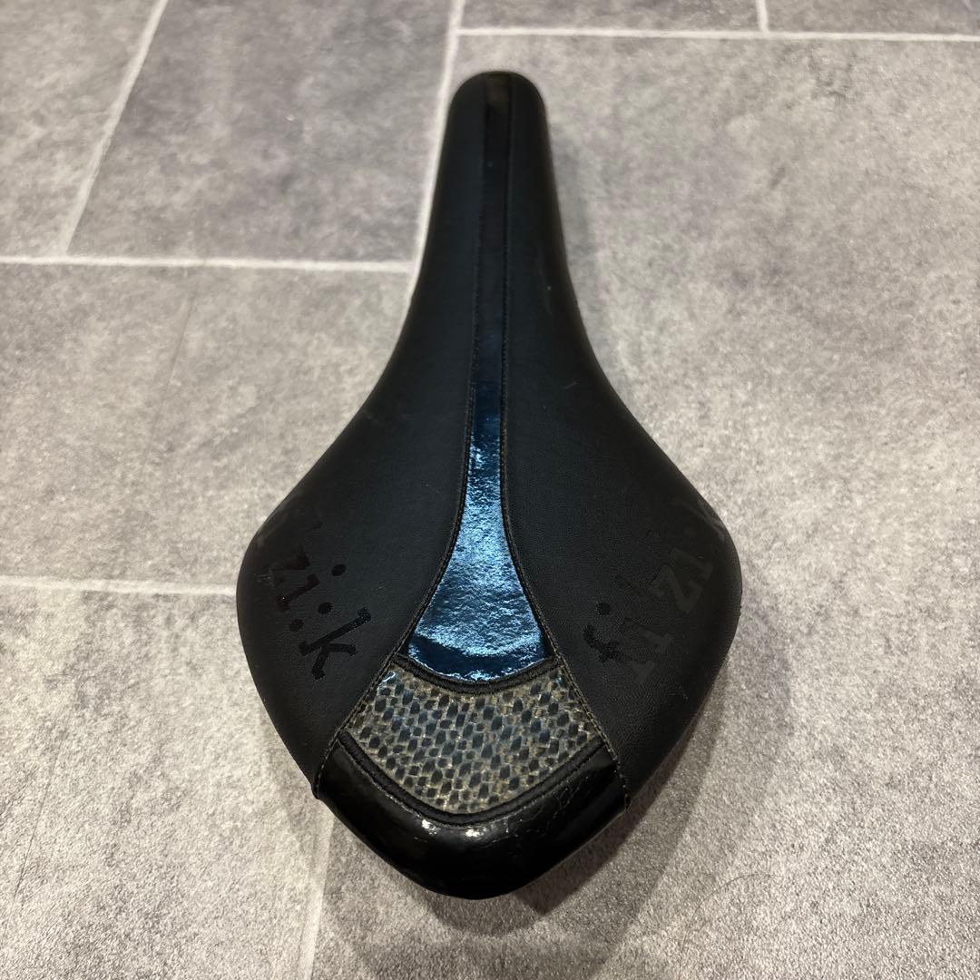 fi'zi:k フィジーク fizik アリオネ ARIONE カーボン
