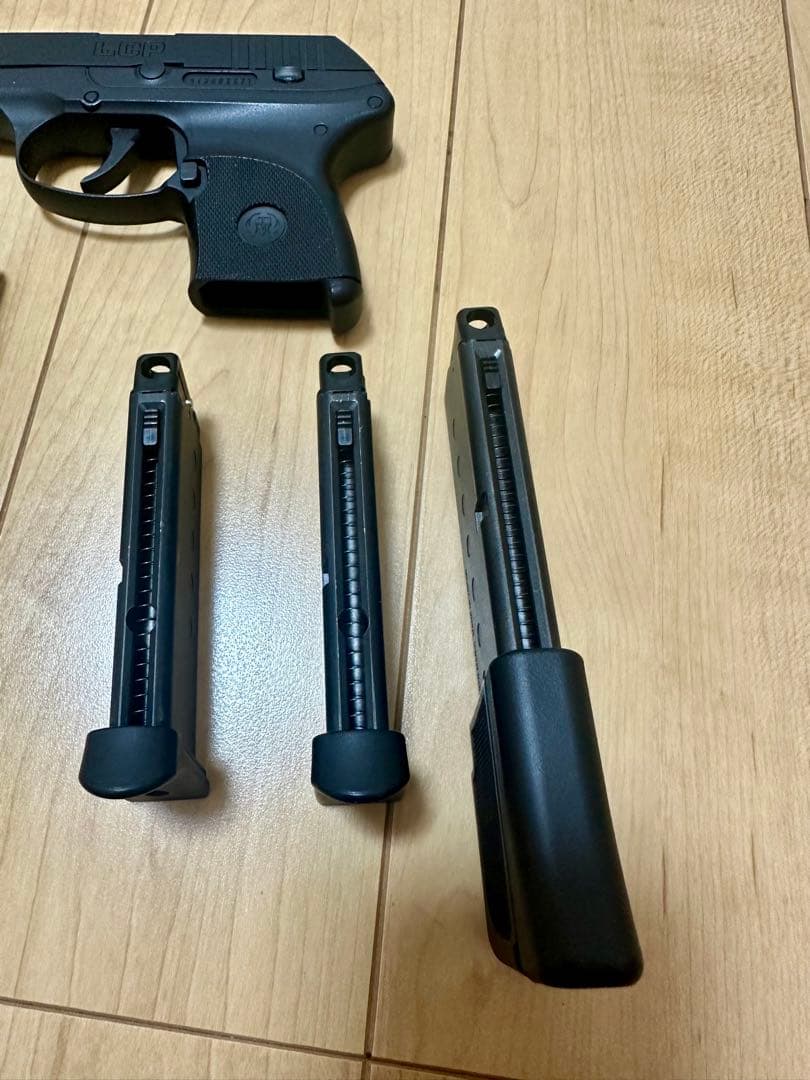 東京マルイ　LCP ガスガン　予備マガジン2本　専用ホルスターセット　18歳以上