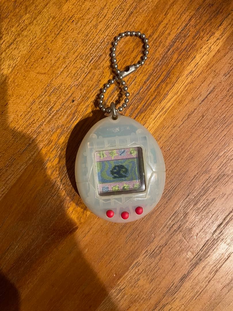 初代たまごっち、てんしっち、オスっちメスっち、ダイノくん