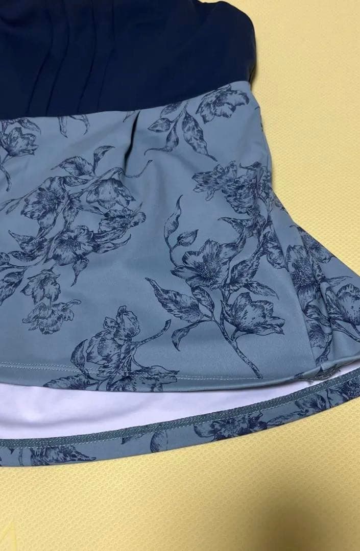 SUKALA 、花柄ヨガウェア ネイビーとグリーン　M