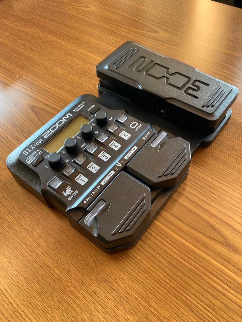 ZOOM G1X FOUR マルチエフェクター　美品！！