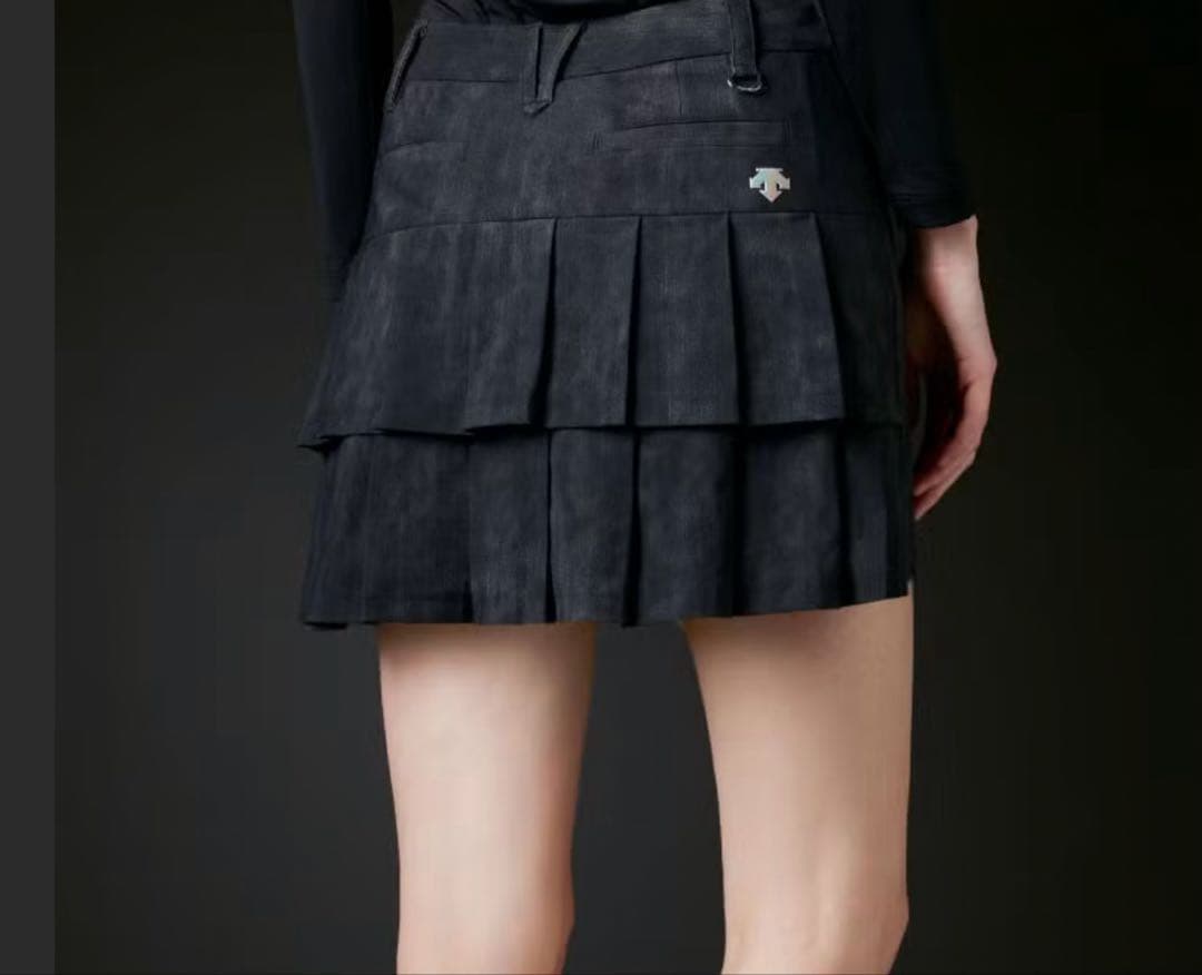 極美品DESCENT GOLF LUXE ブラック系ティアードプリーツスカート