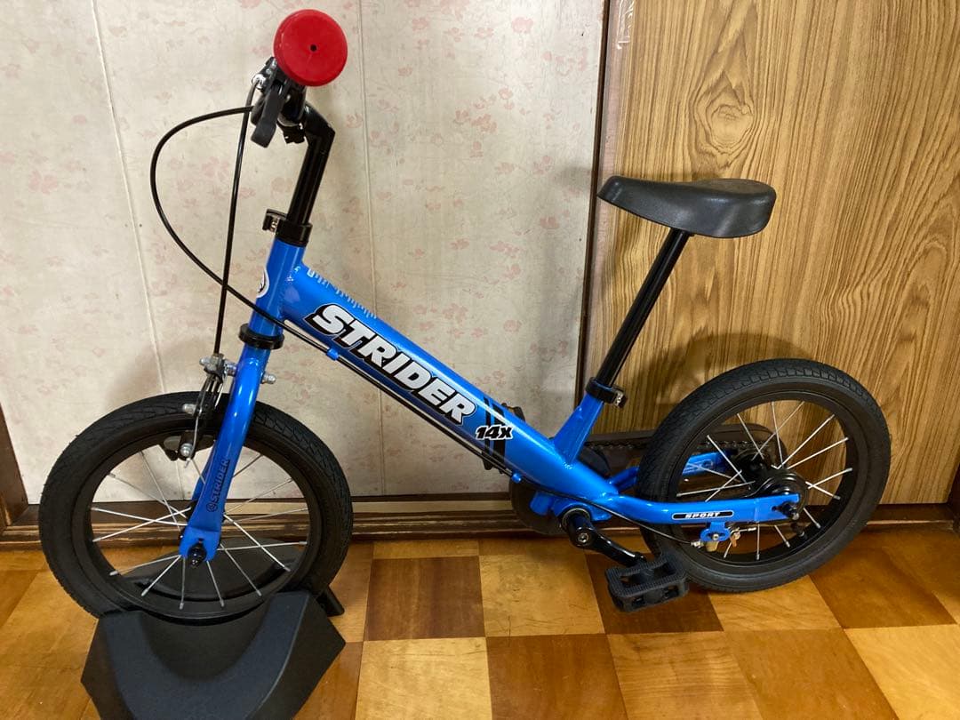ストライダー 14 X マルチバイクスタンド付き
