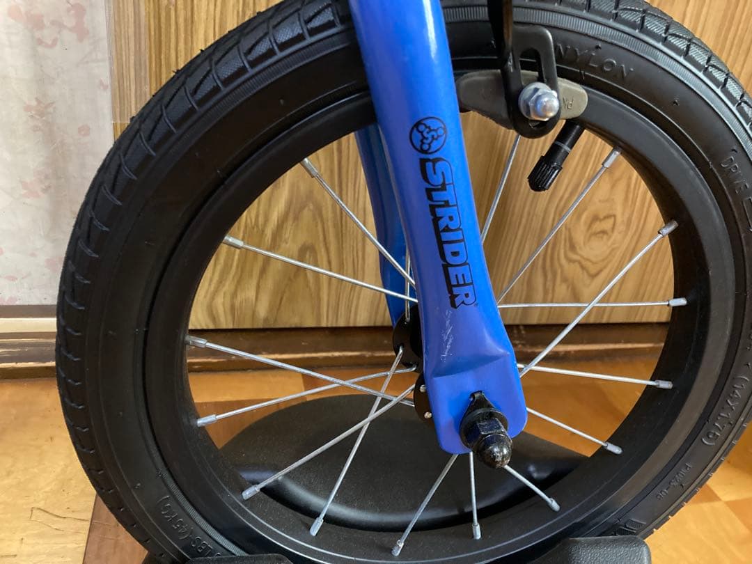 ストライダー 14 X マルチバイクスタンド付き
