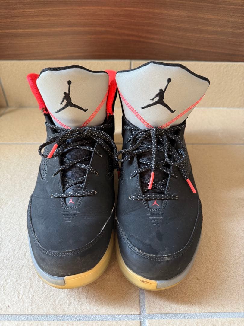 ハイカットNIKE JORDAN スニーカー 679680-020