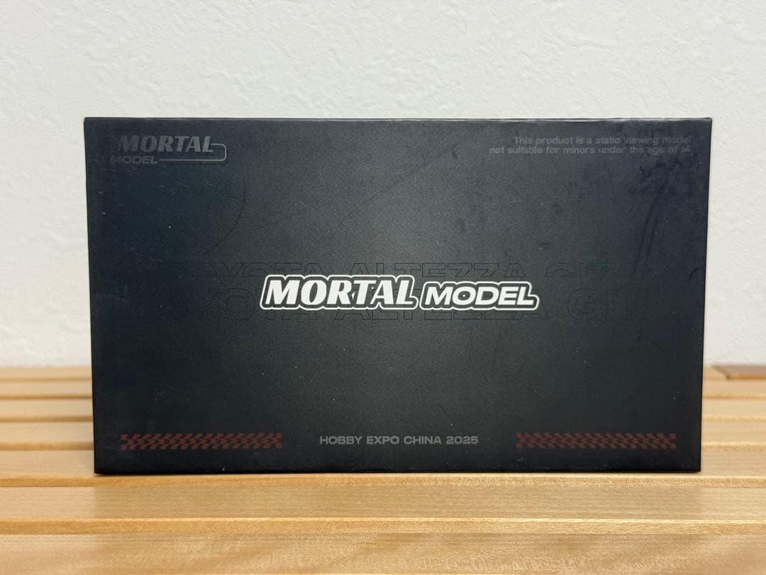 Mortal model 1/64トヨタ ALTEZZA GITA (赤）