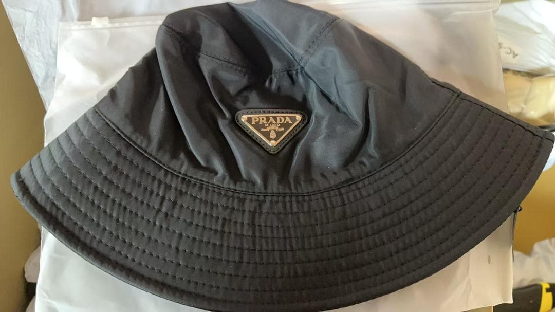 未使用 PRADA プラダ Re-Nylon バケットハット ブラック 三角ロゴ