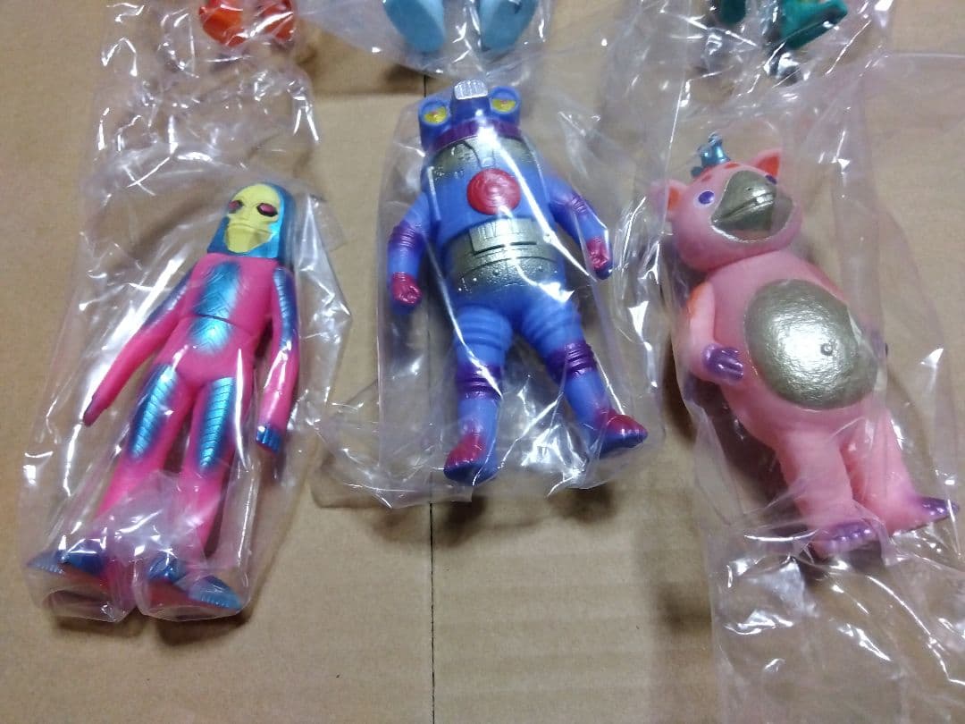カイジュウカラーズ　6種　ソフビ　怪獣　ウルトラマン　キングジョー　ブースカ