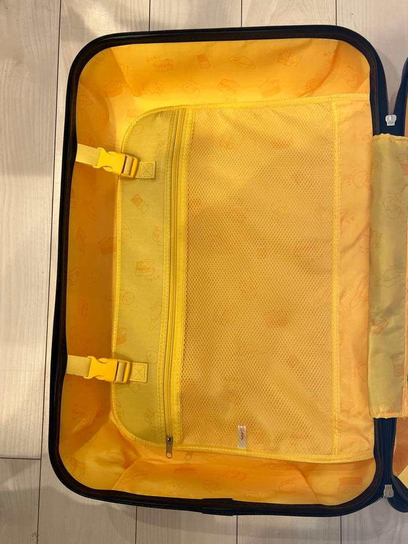 ぐでたま　キャリーケース　スーツケース　31L サンリオ　Sanrio