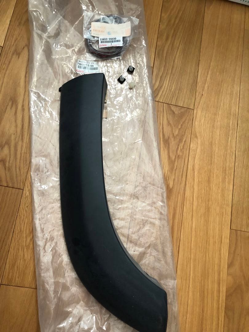 ハイラックスサーフ　サイドアッパーモール