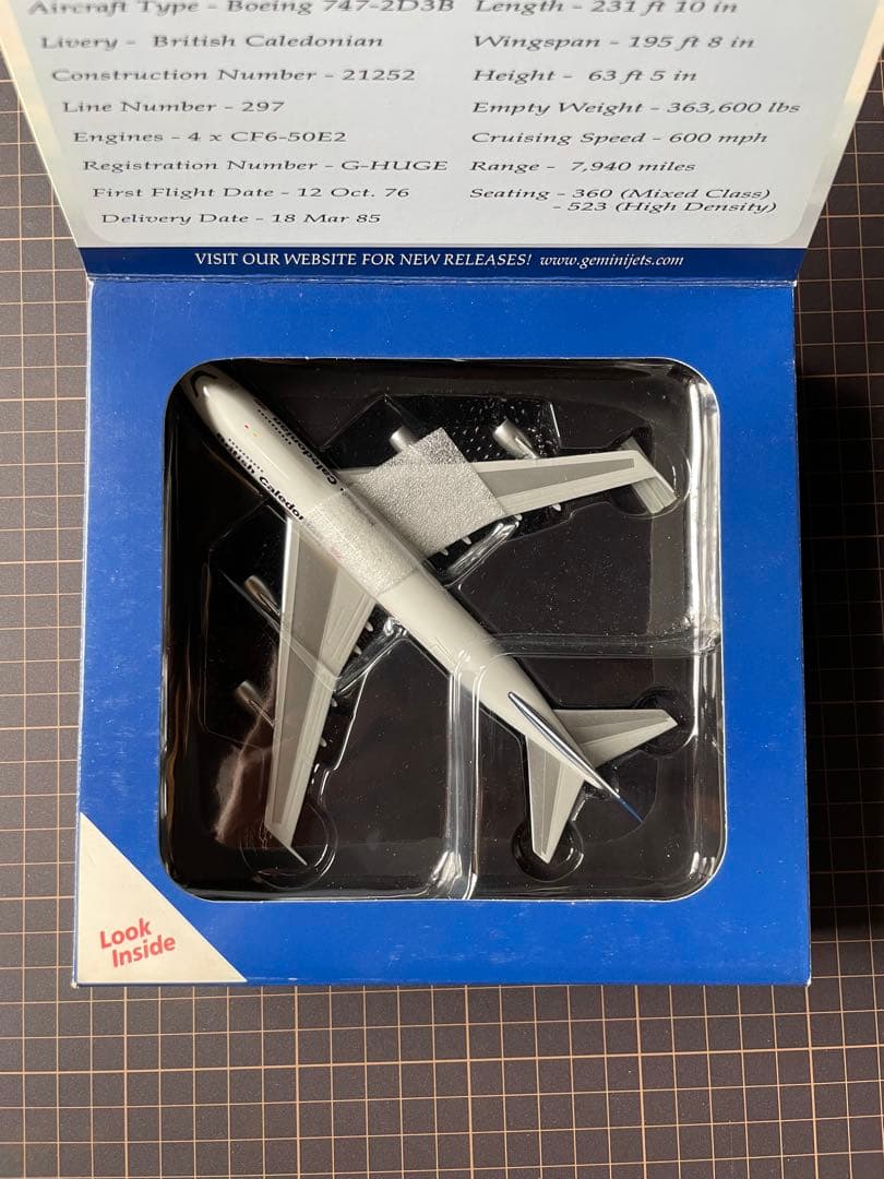ジェミニ　1/400　カレドニア　747-200