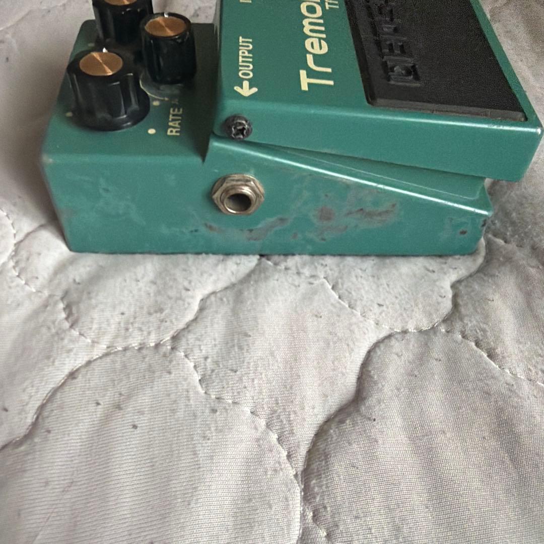 BOSS TR-2 Tremolo ギターエフェクター