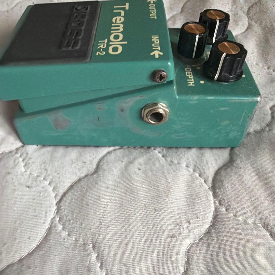 BOSS TR-2 Tremolo ギターエフェクター