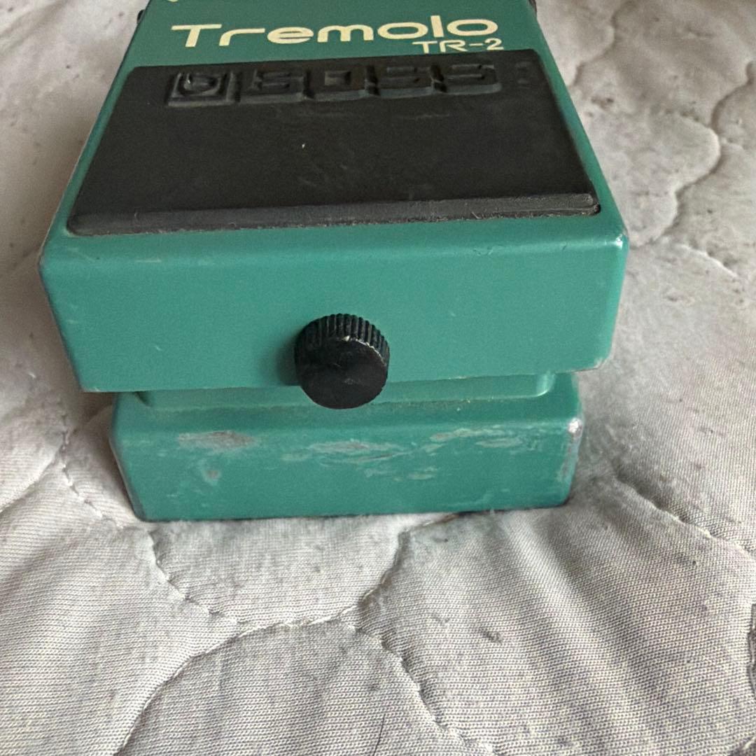 BOSS TR-2 Tremolo ギターエフェクター