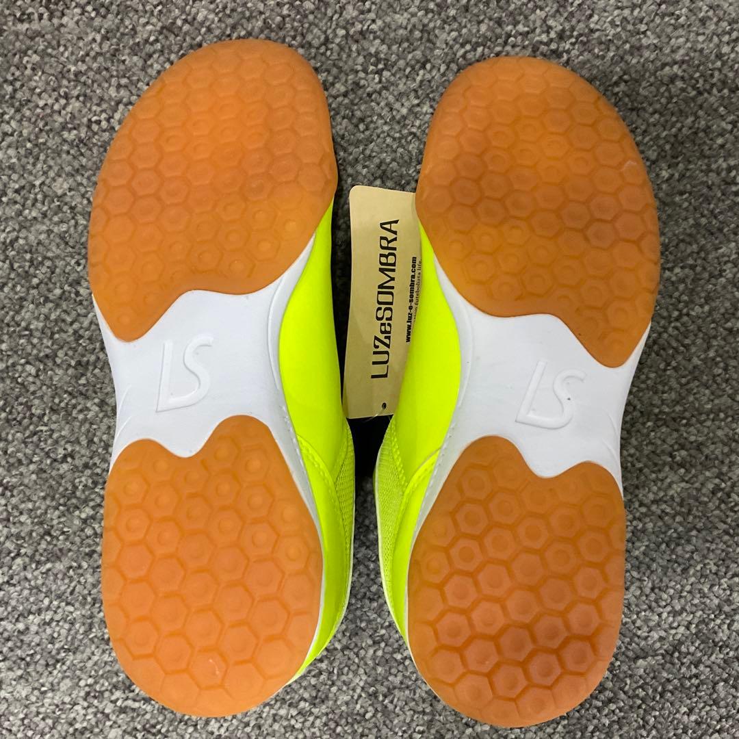特価　ルースフットサルインドアシューズ　22.5