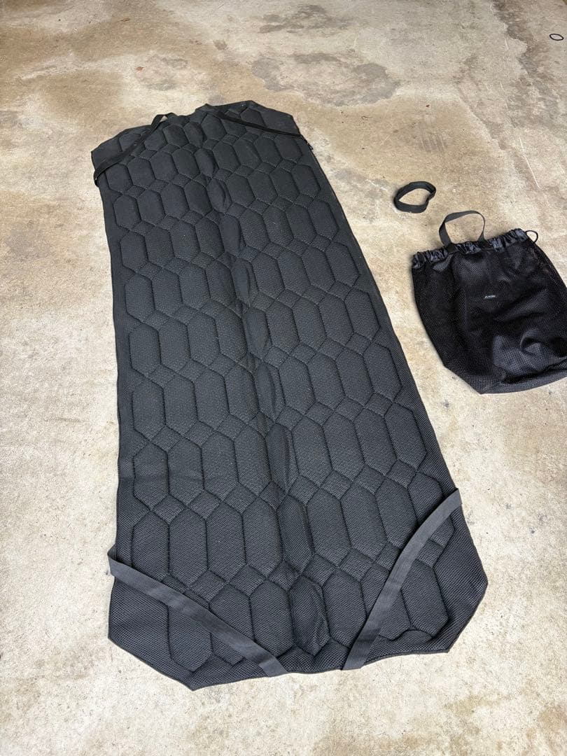 美品　ANOBA フルメッシュマット　ブラック