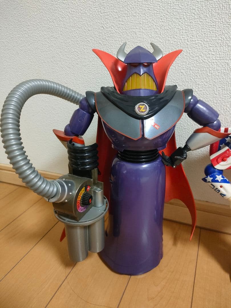 希少トイストーリー　ザーグ＆星条旗バズ・ライトイヤー