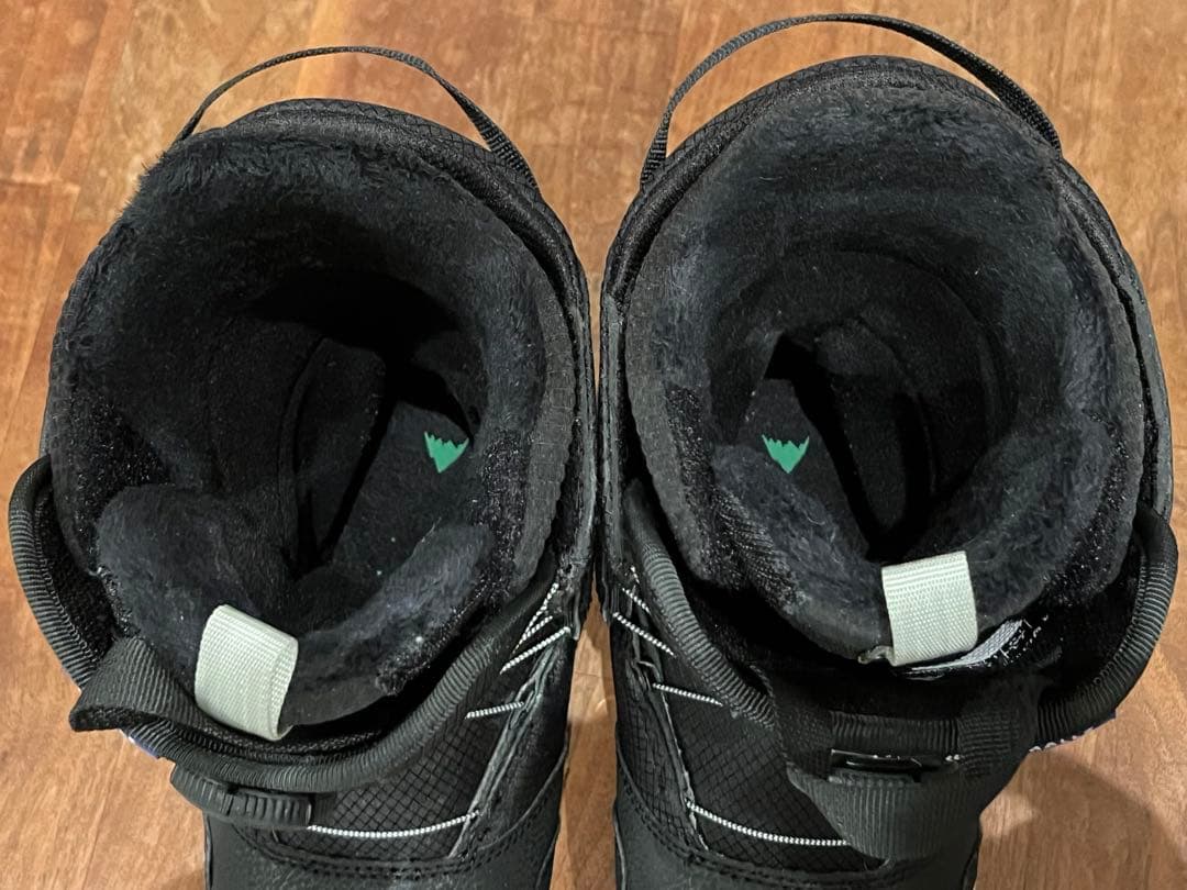 美品バートンBURTON スノーボードブーツキッズSmalls BOA23.0