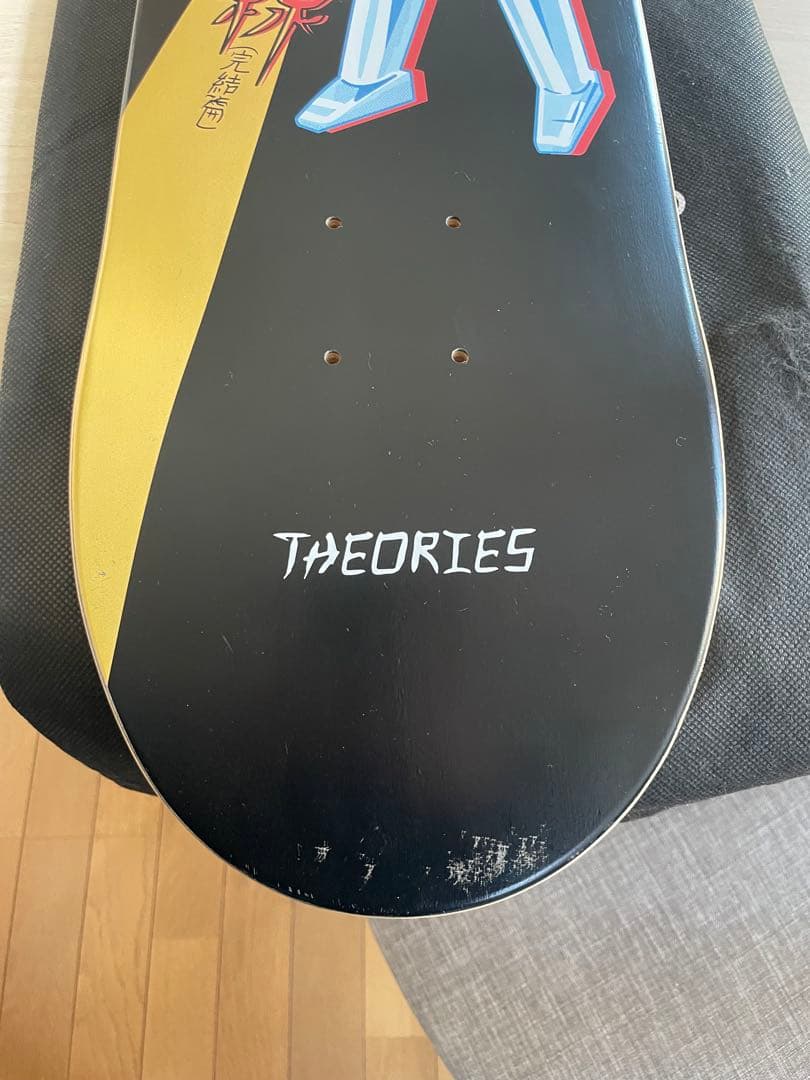 Theories 「セオリーズ」スケートボードデッキ
