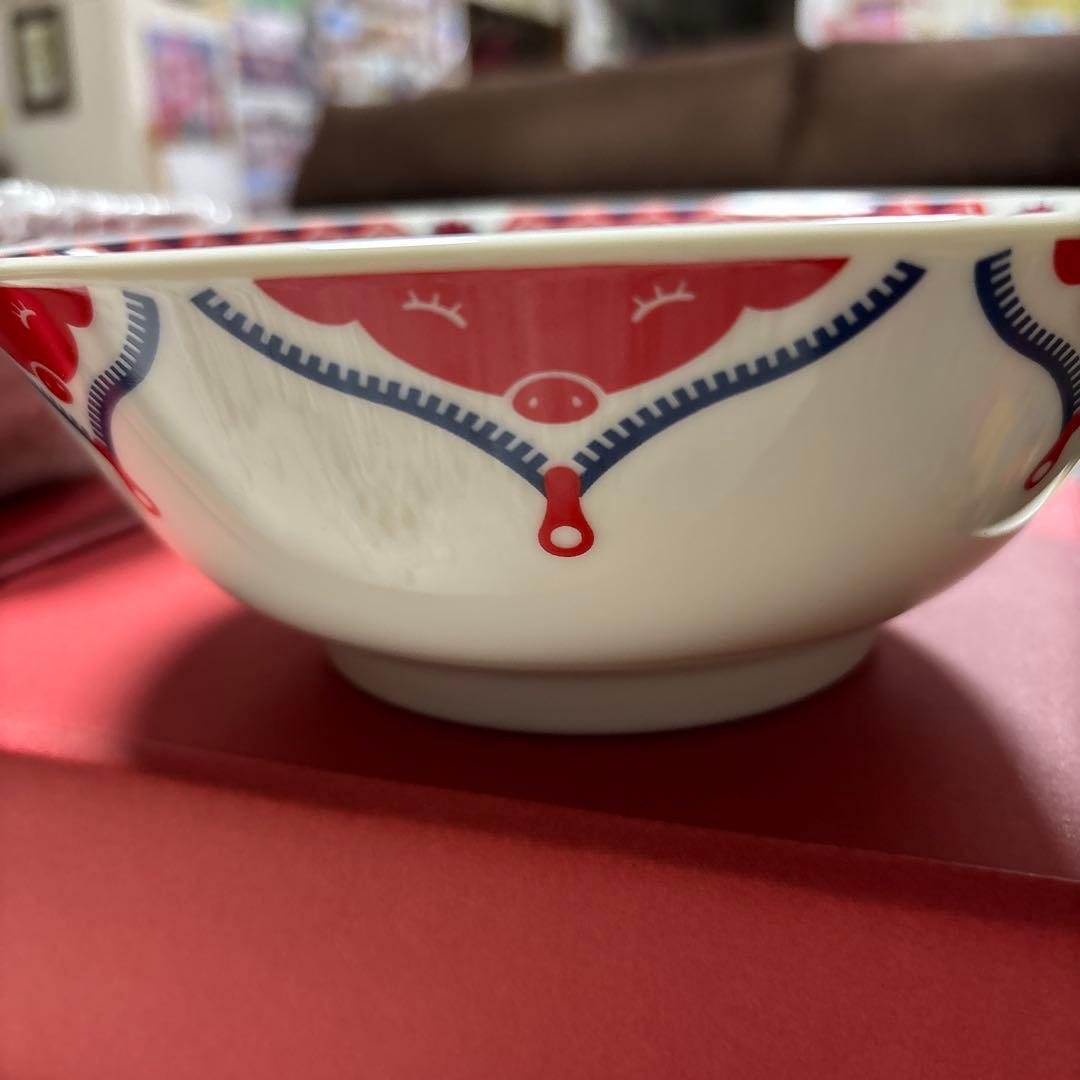 新品アルベロベロオレボレボラブタさん柄丼　2個