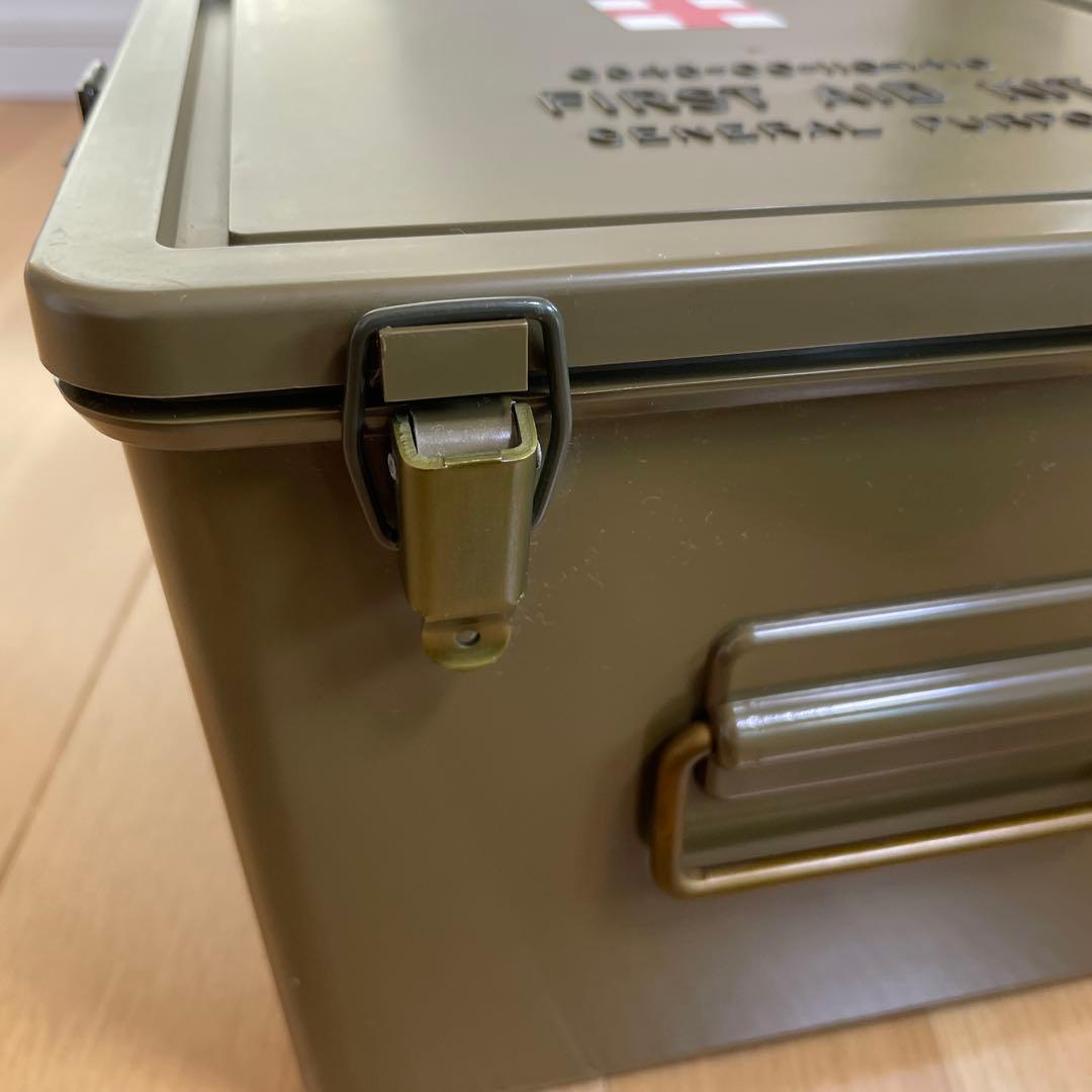 米軍実物　払い下げ　ファーストエイド・キットBOX 人気商品！1996年製