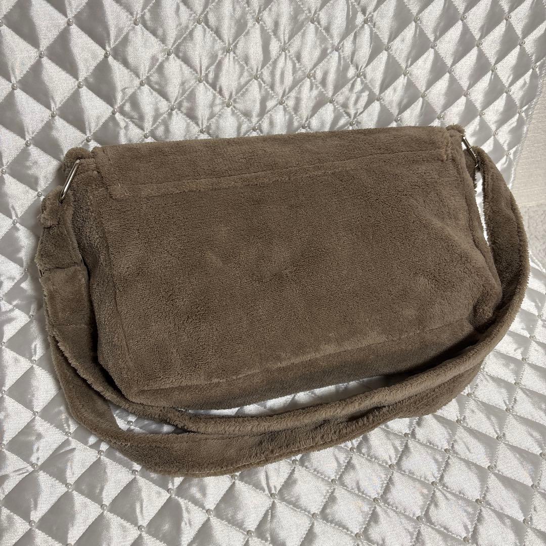 CHANEL シャネル ノベルティ ブラウン パイル ショルダーバッグ 斜め掛け