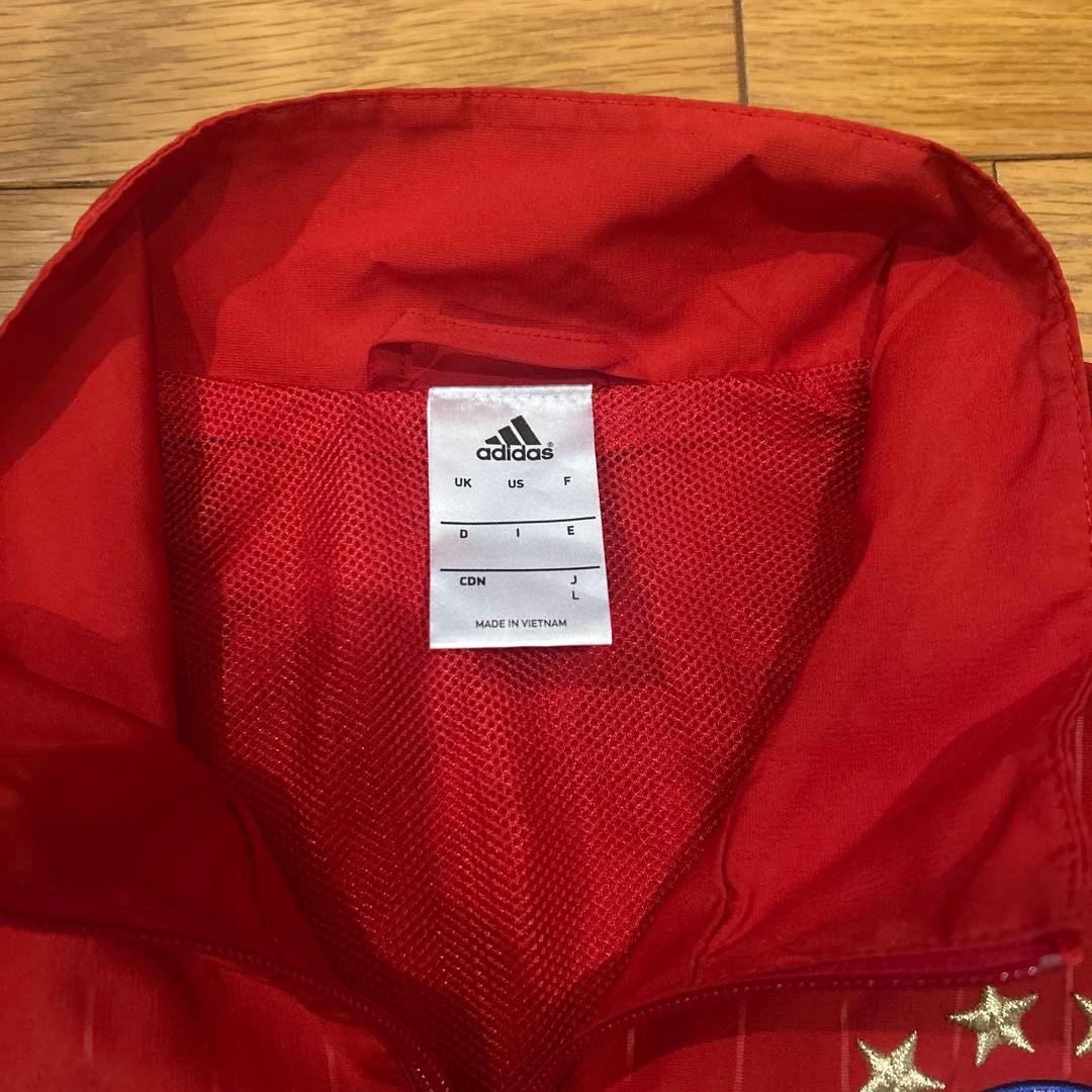 adidas バイエルンミュンヘン 15-16 プレゼンテーションスーツ