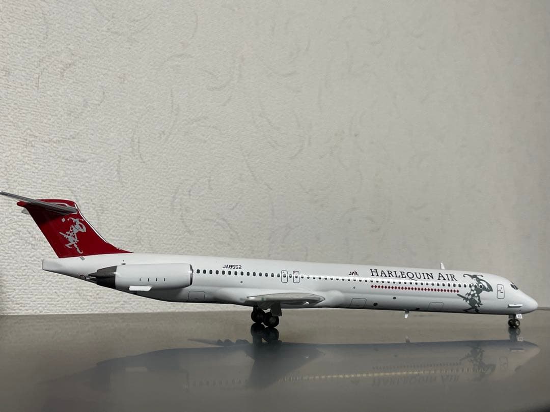 ハーレクインエア 旅客機MD-81