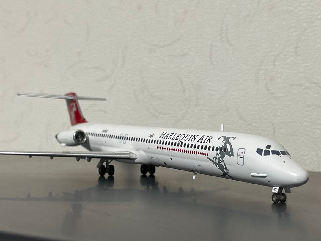 ハーレクインエア 旅客機MD-81