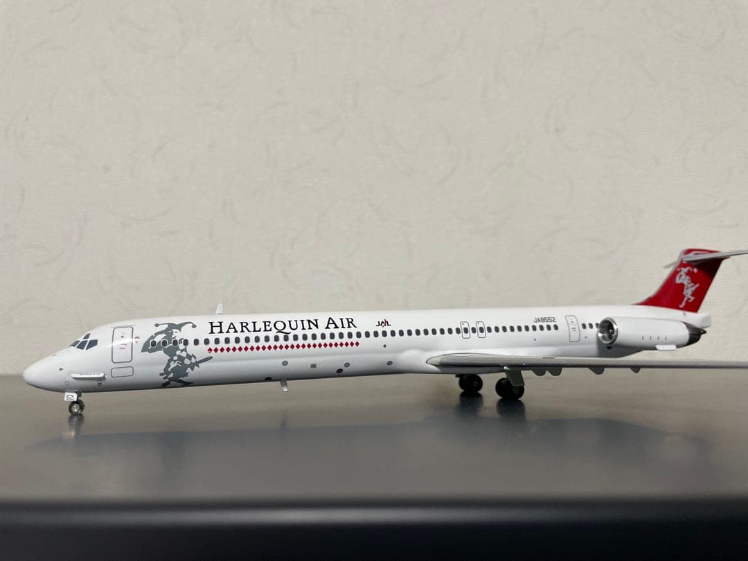 ハーレクインエア 旅客機MD-81