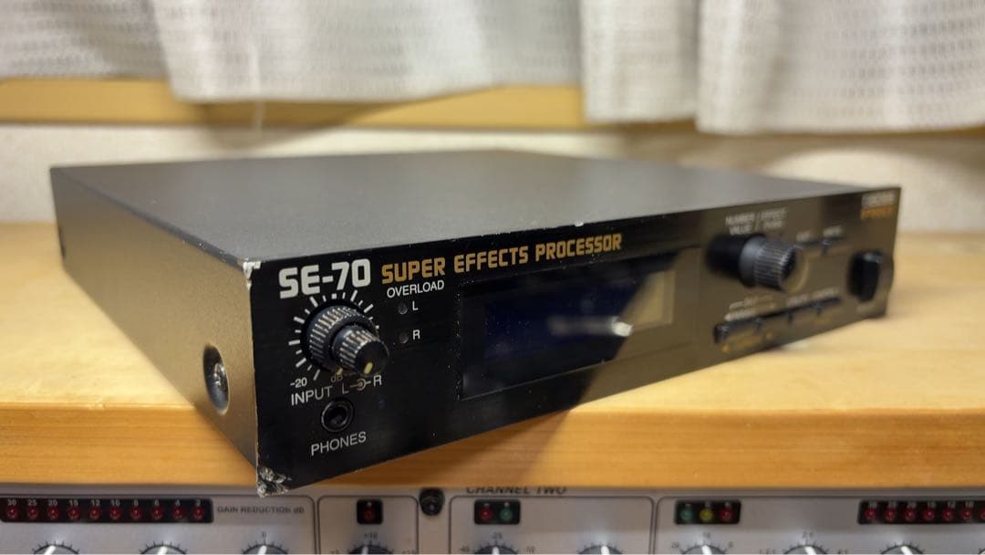 BOSS SE-70 スーパーエフェクトプロセッサー