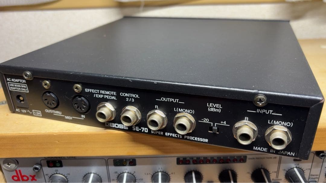 BOSS SE-70 スーパーエフェクトプロセッサー