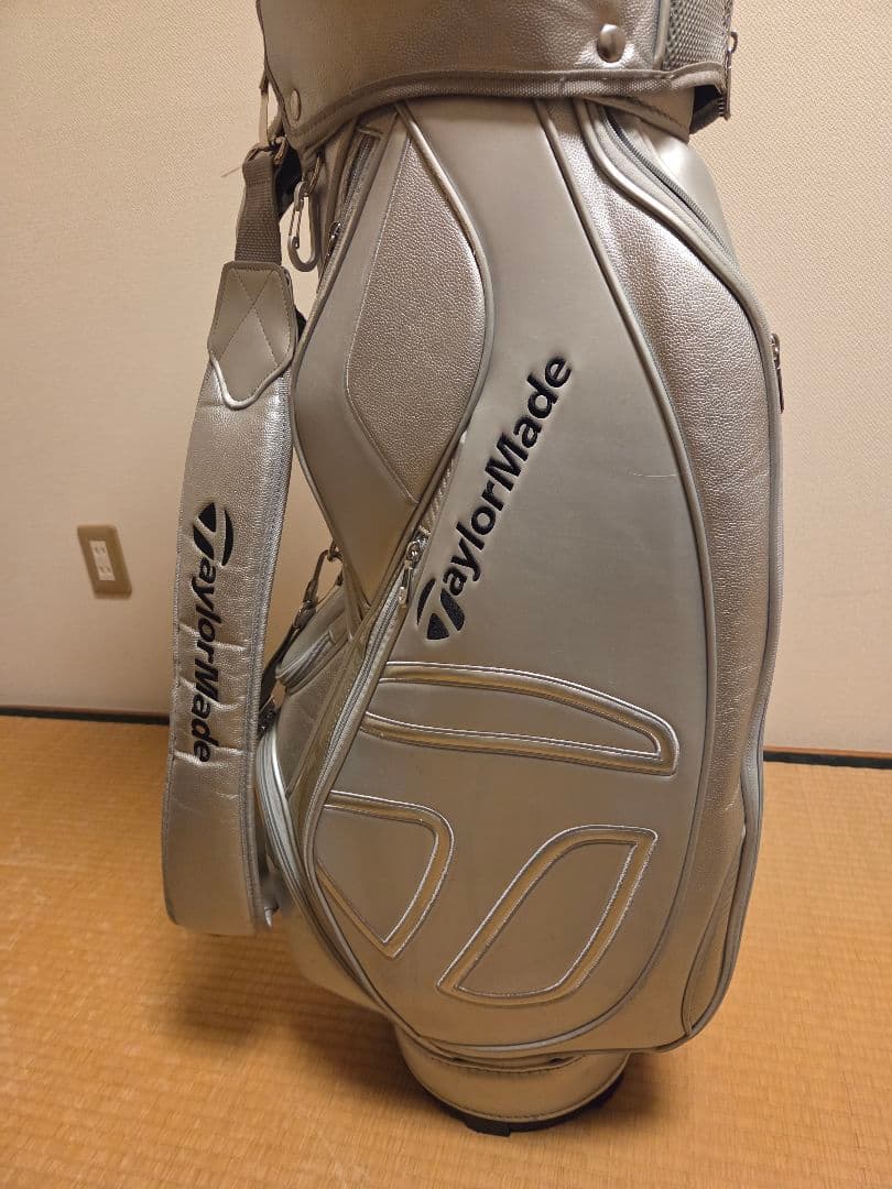 TaylorMade ゴルフバッグ シルバー