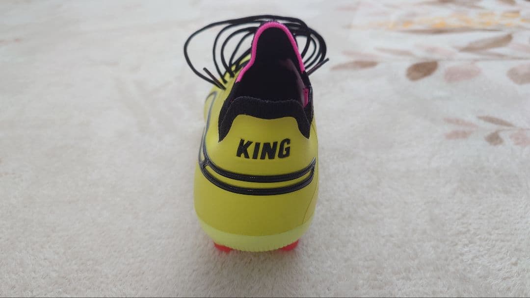 新品未使用 PUMA KING アルティメットHG 25.5