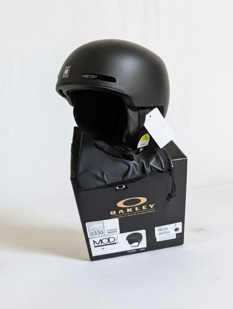 OAKLEY 9500-02E MODEL-YOUTH ヘルメット