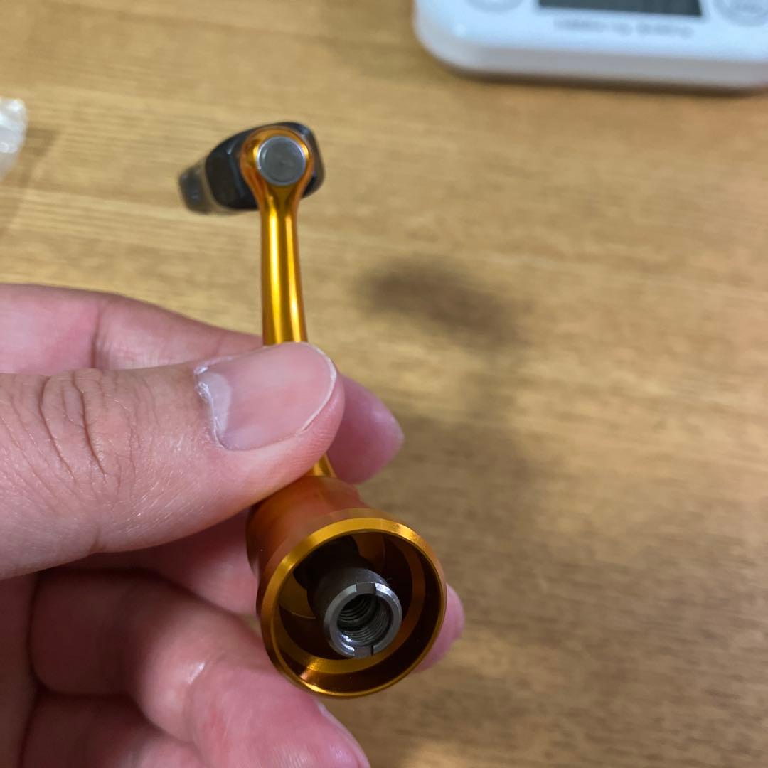美品　早い物勝ち　ダイワ用45mm ハンドル　ザイオンノブ　ゴメクサス　スタンド